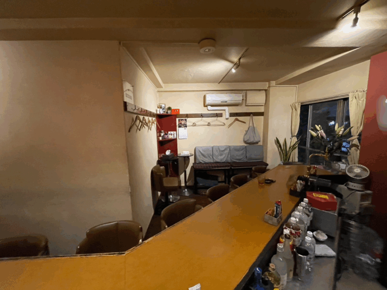 内装3(モザイク)