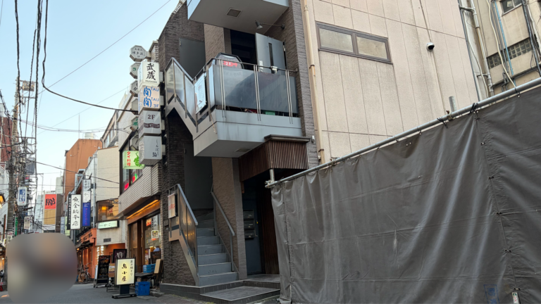 ビル前1(モザイク)